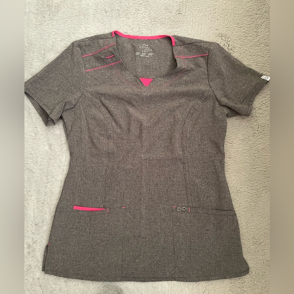 Cherokee Infinity Scrub Top